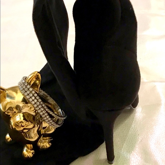 Women’s black thigh high stilettos - Picture 3 of 5